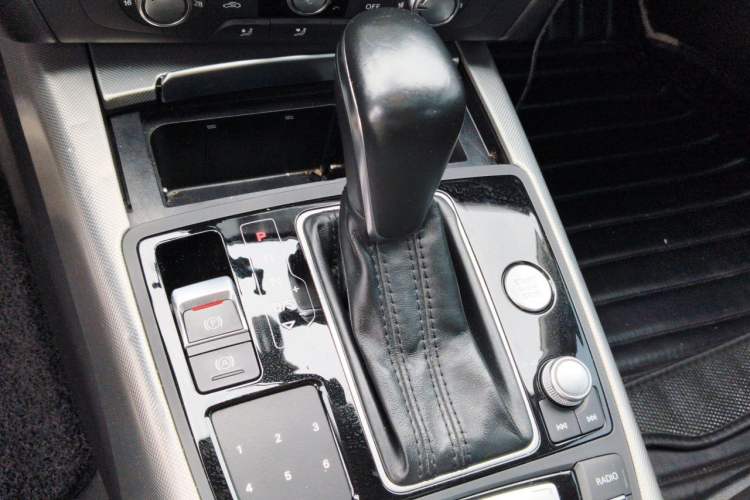 Used Audi A6L 2018 30th Anniversary Edition TFSI Trendy Model Gear Lever