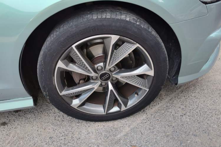 Used Audi A6L 2018 35 TFSI Collector's Edition Right Front Wheel Hub