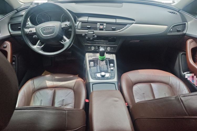 Used Audi A6L 2018 30th Anniversary Edition TFSI Trendy Model Center Console
