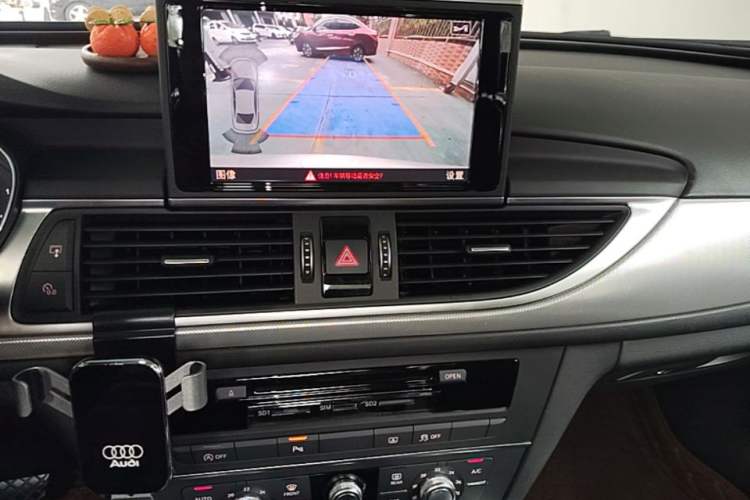 Used Audi A6L 2018 30th Anniversary Edition 35 TFSI Fashion Model Audio And AC Panel