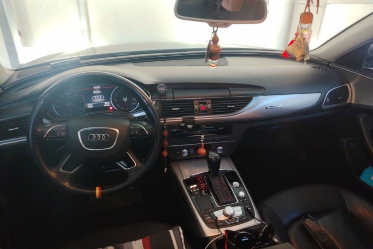 Used Audi A6L 2018 30th Anniversary Edition TFSI Trendy Model Center Console