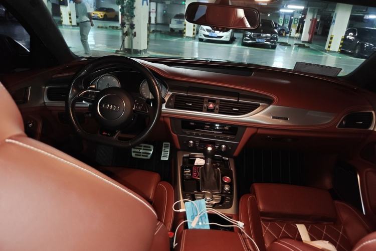 Used Audi A6L 2018 30th Anniversary Edition 45 TFSI quattro Sport model Center Console