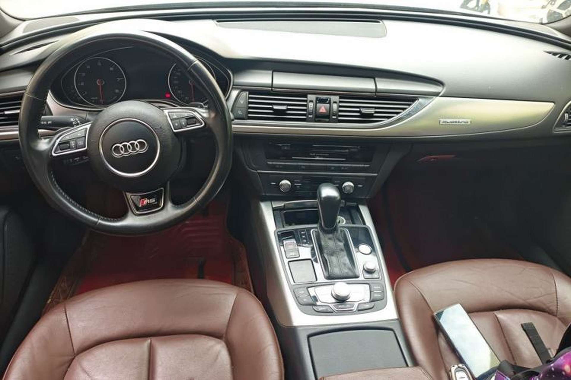 Used Audi A6L 2018 30th Anniversary Edition 45 TFSI quattro Sport model Center Console