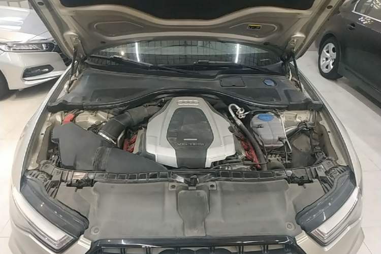 Used Audi A6L 2018 30th Anniversary Edition 45 TFSI quattro Sport model Engine Bay