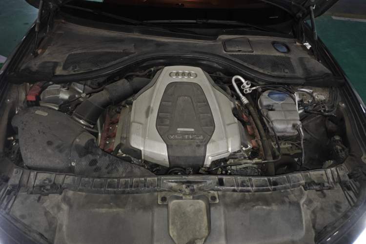 Used Audi A6L 2018 30th Anniversary Edition 45 TFSI quattro Sport model Engine Bay