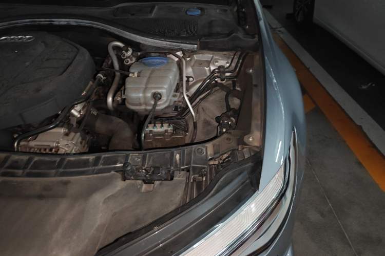 Used Audi A6L 2018 30th Anniversary Edition 35 TFSI Fashion Model Engine Bay Left