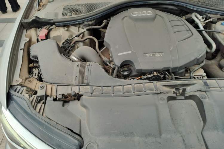 Used Audi A6L 2018 35 TFSI Collector's Edition Engine Bay Right