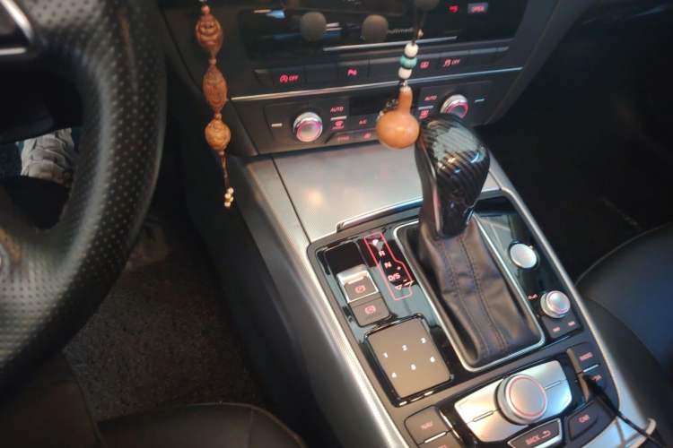Used Audi A6L 2018 30th Anniversary Edition TFSI Trendy Model Gear Lever