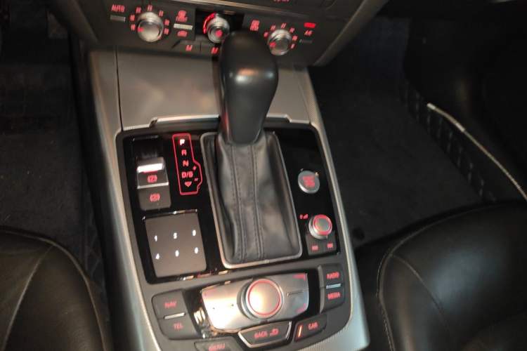 Used Audi A6L 2018 30th Anniversary Edition TFSI Trendy Model Gear Lever