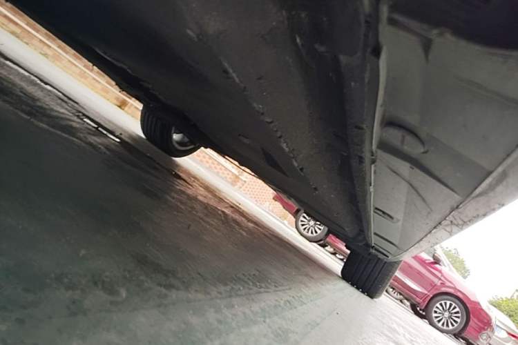 Used Audi A6L 2018 30th Anniversary Edition 35 TFSI Fashion Model Left Side Sill