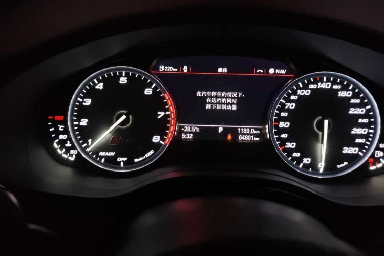 Used Audi A6L 2018 30th Anniversary Edition 45 TFSI quattro Sport model Odometer Close Up