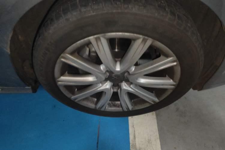 Used Audi A6L 2018 30th Anniversary Edition TFSI Trendy Model Right Front Wheel Hub