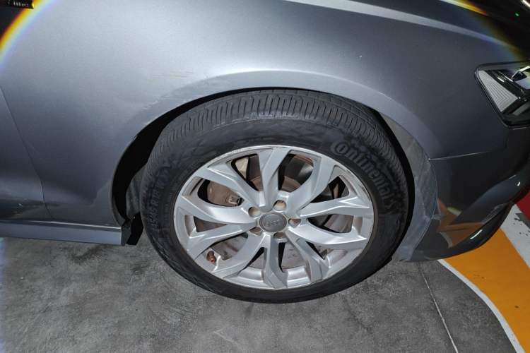 Used Audi A6L 2018 30th Anniversary Edition 35 TFSI Fashion Model Right Front Wheel Hub