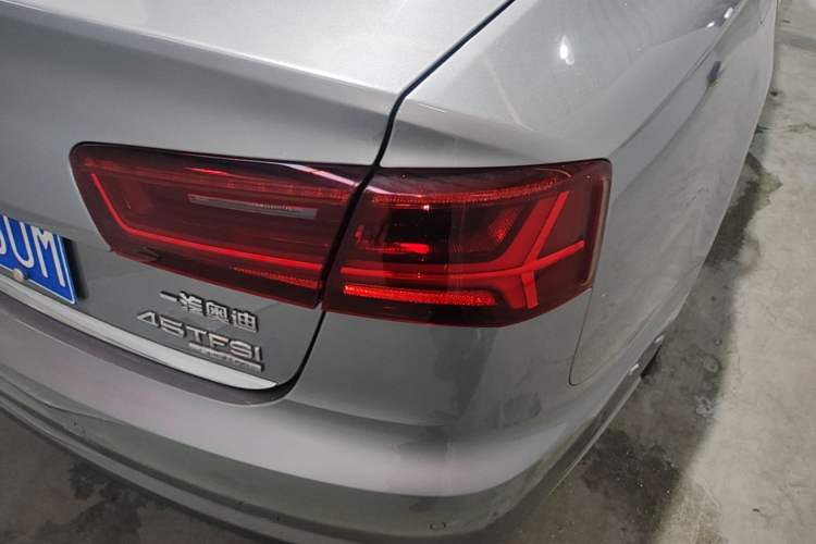 Used Audi A6L 2018 30th Anniversary Edition TFSI Trendy Model Right Rear Taillight