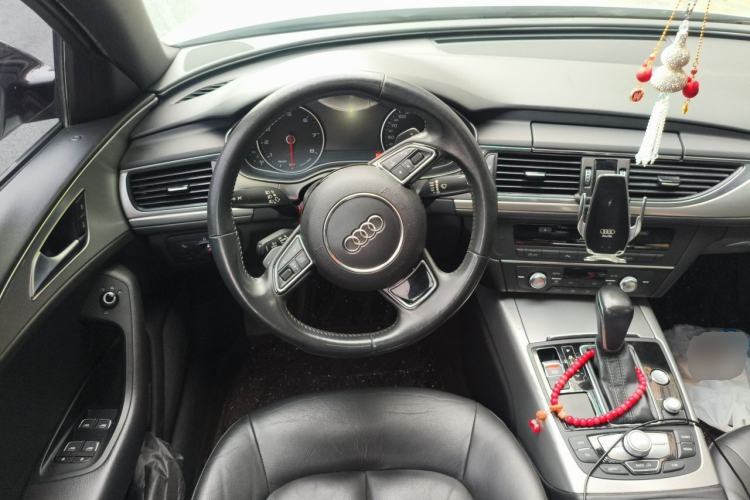 Used Audi A6L 2018 30th Anniversary Edition 35 TFSI Sport Edition Steering Wheel