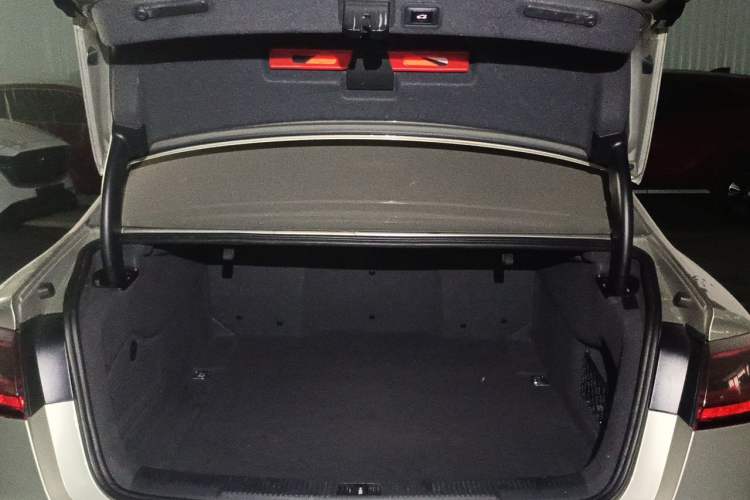 Used Audi A6L 2018 35 TFSI Collector's Edition Trunk
