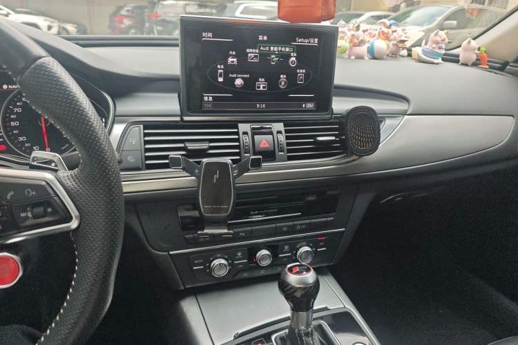 Used Audi A6L 2018 30th Anniversary Edition 35 TFSI Fashion Model Audio And AC Panel
