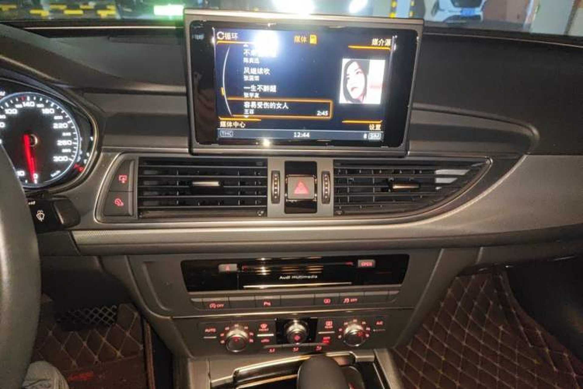 Used Audi A6L 2018 30th Anniversary Edition TFSI Trendy Model Audio And AC Panel