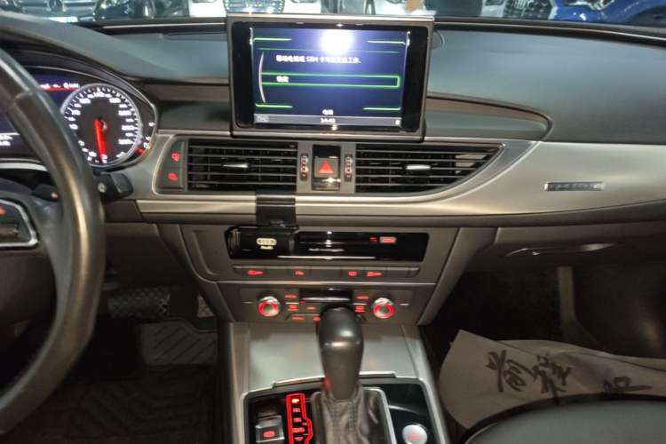 Used Audi A6L 2018 30th Anniversary Edition 45 TFSI quattro Sport model Audio And AC Panel