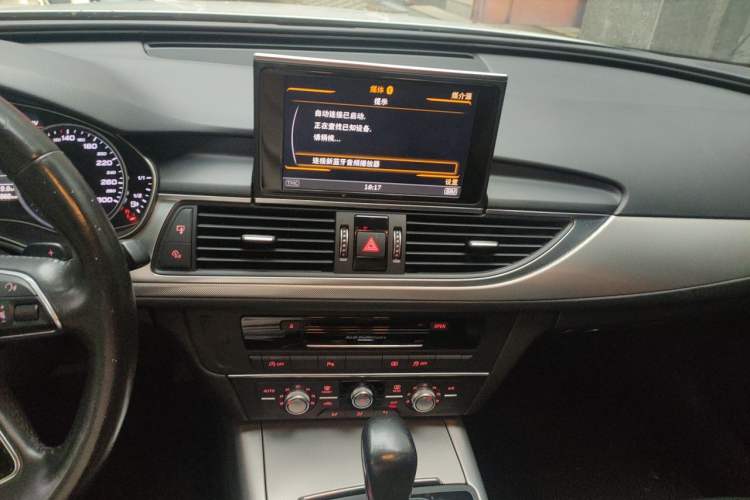 Used Audi A6L 2018 30th Anniversary Edition 35 TFSI Fashion Model Audio And AC Panel