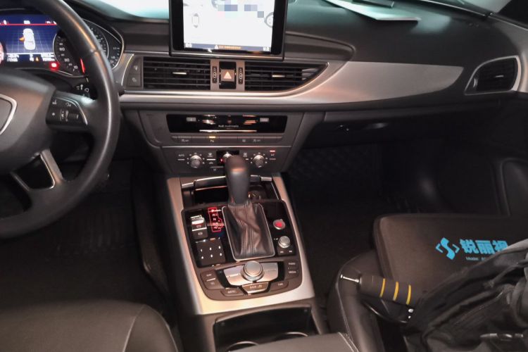 Used Audi A6L 2018 30th Anniversary Edition 35 TFSI Fashion Model Audio And AC Panel