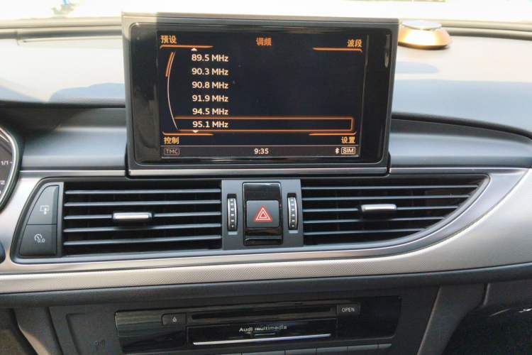 Used Audi A6L 2018 30th Anniversary Edition TFSI Trendy Model Audio And AC Panel