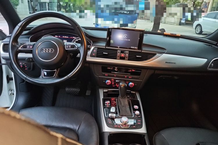 Used Audi A6L 2018 30th Anniversary Edition 45 TFSI quattro Sport model Center Console