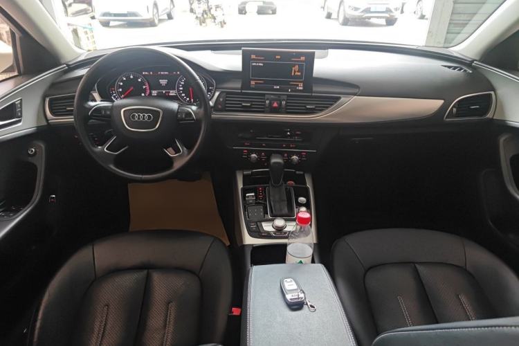 Used Audi A6L 2018 30th Anniversary Edition TFSI Trendy Model Center Console