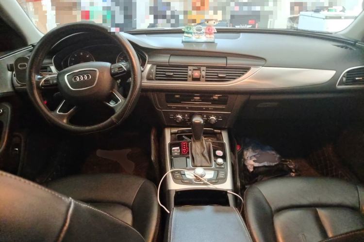 Used Audi A6L 2018 30th Anniversary Edition TFSI Trendy Model Center Console