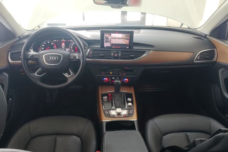 Used Audi A6L 2018 30th Anniversary Edition 30 FSI Style Model Center Console