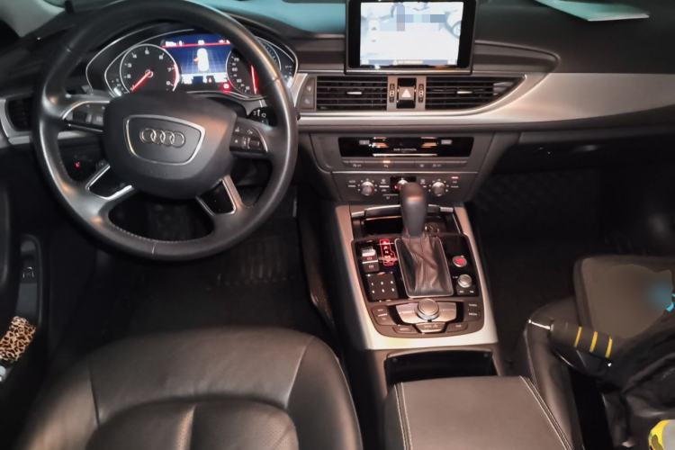 Used Audi A6L 2018 30th Anniversary Edition 35 TFSI Fashion Model Center Console