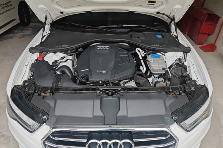 Used Audi A6L 2018 30th Anniversary Edition TFSI Trendy Model Engine Bay