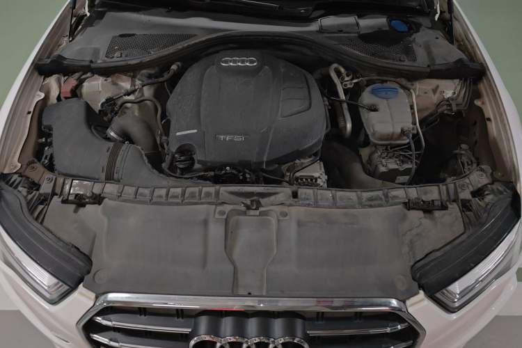 Used Audi A6L 2018 30th Anniversary Edition 35 TFSI Fashion Model Engine Bay