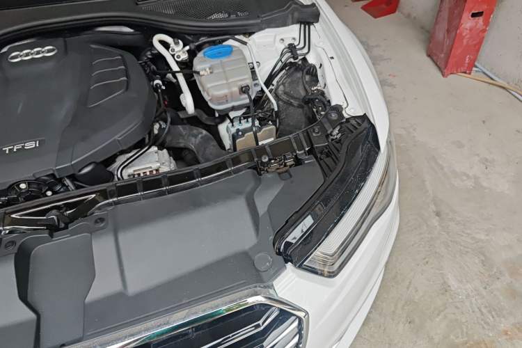 Used Audi A6L 2018 30th Anniversary Edition TFSI Trendy Model Engine Bay Left