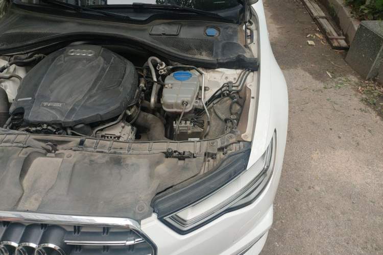 Used Audi A6L 2018 30th Anniversary Edition 35 TFSI Fashion Model Engine Bay Left