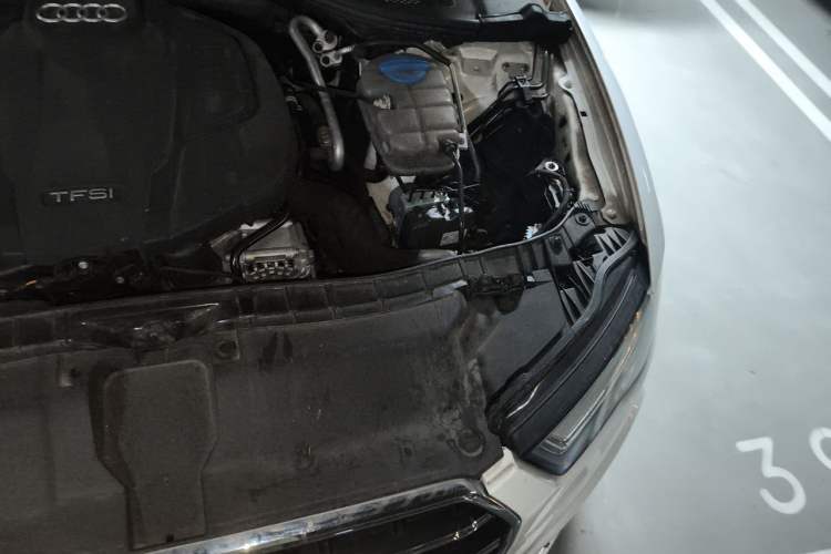 Used Audi A6L 2018 30th Anniversary Edition 35 TFSI Fashion Model Engine Bay Left