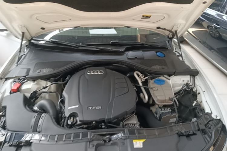 Used Audi A6L 2018 30th Anniversary Edition 35 TFSI Fashion Model Engine Bay