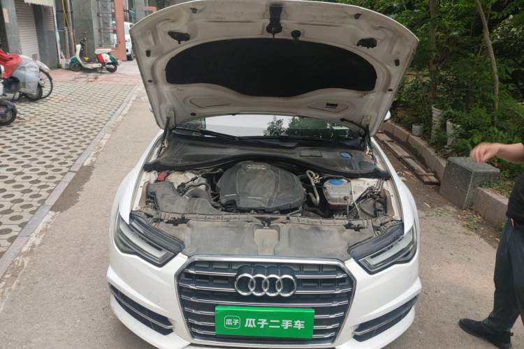 Used Audi A6L 2018 30th Anniversary Edition 35 TFSI Fashion Model Engine Bay