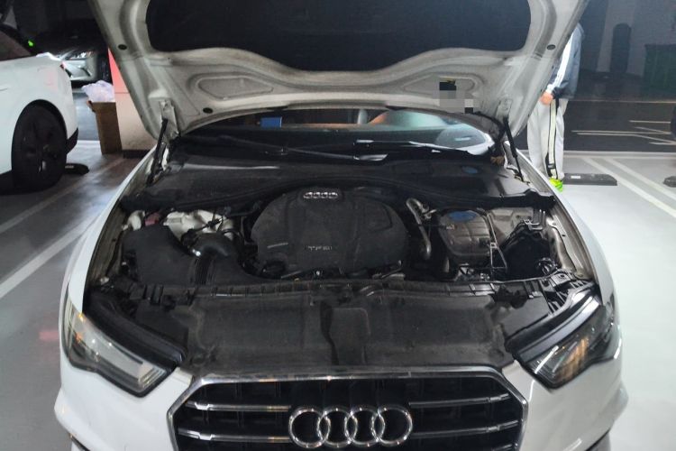 Used Audi A6L 2018 30th Anniversary Edition 35 TFSI Fashion Model Engine Bay