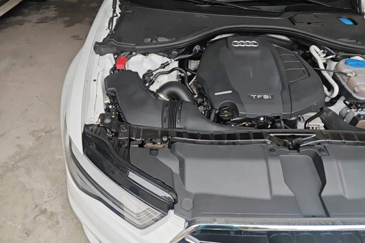 Used Audi A6L 2018 30th Anniversary Edition TFSI Trendy Model Engine Bay Right