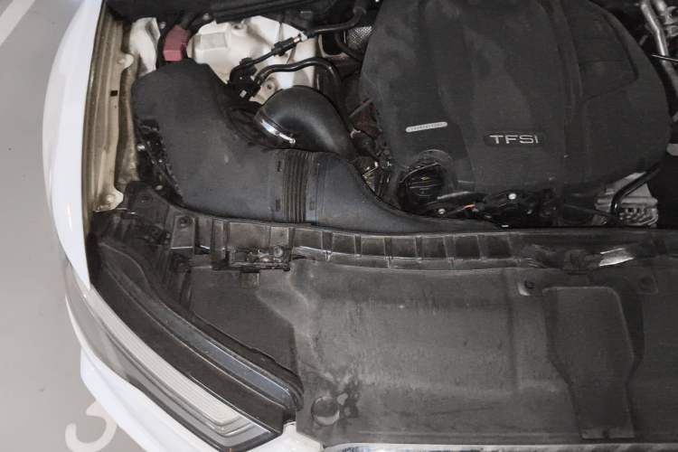 Used Audi A6L 2018 30th Anniversary Edition 35 TFSI Fashion Model Engine Bay Right