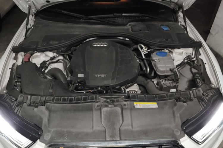 Used Audi A6L 2018 30th Anniversary Edition 35 TFSI Fashion Model Engine Bay