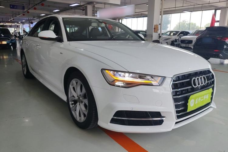 Used Audi A6L 2018 30th Anniversary Edition 30 FSI Style Model Front Right 45 Deg