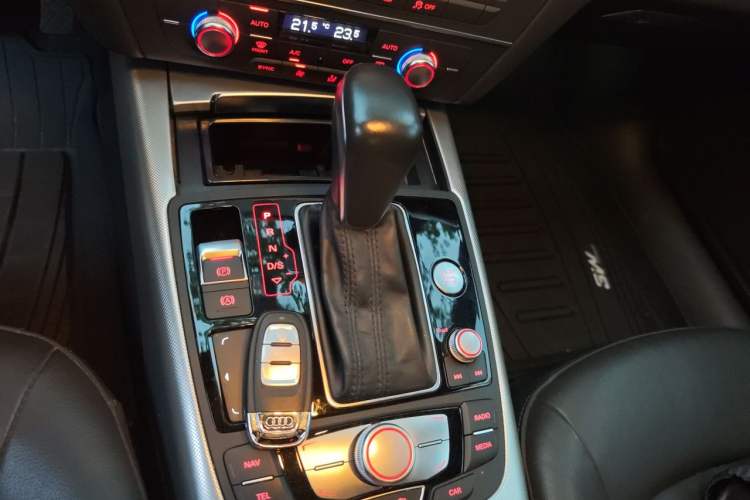 Used Audi A6L 2018 30th Anniversary Edition 45 TFSI quattro Sport model Gear Lever