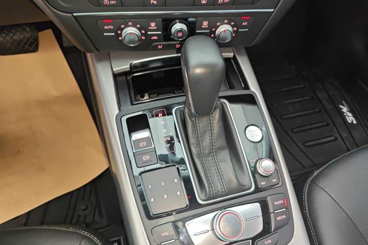Used Audi A6L 2018 30th Anniversary Edition TFSI Trendy Model Gear Lever
