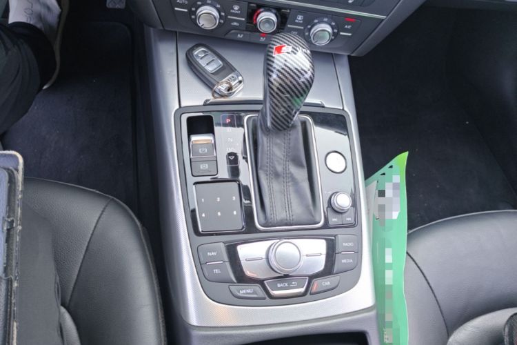Used Audi A6L 2018 30th Anniversary Edition 35 TFSI Fashion Model Gear Lever