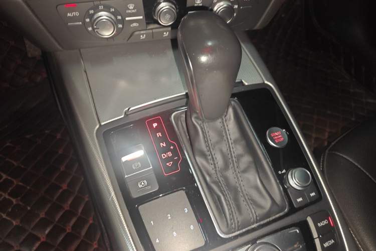 Used Audi A6L 2018 30th Anniversary Edition TFSI Trendy Model Gear Lever