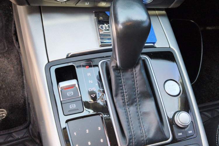 Used Audi A6L 2018 30th Anniversary Edition TFSI Trendy Model Gear Lever