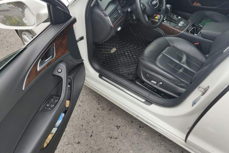 Used Audi A6L 2018 30th Anniversary Edition TFSI Trendy Model Interior 3