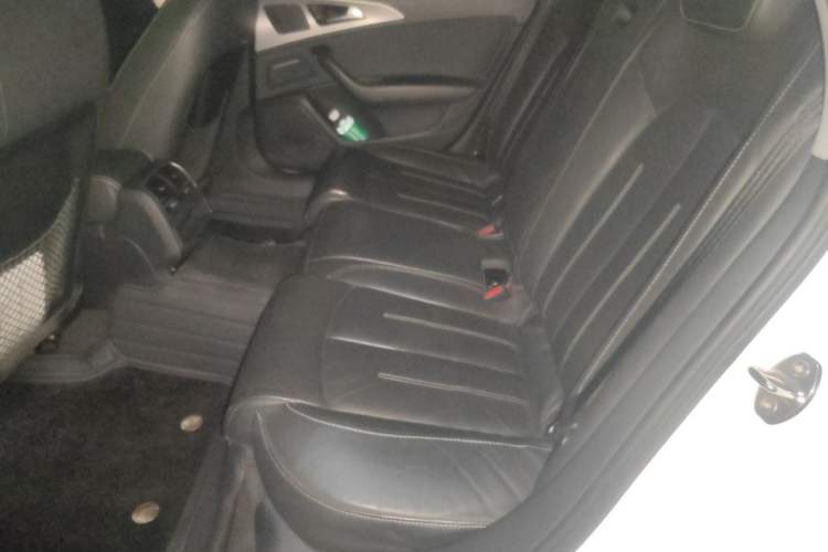 Used Audi A6L 2018 30th Anniversary Edition 35 TFSI Fashion Model Left Rear Seat